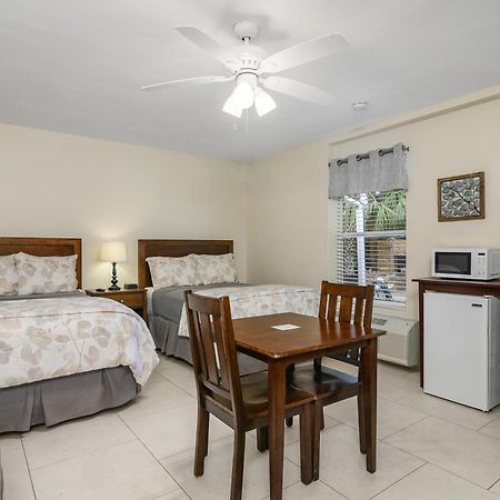 The Fairways Inn Of North Naples Buitenkant foto