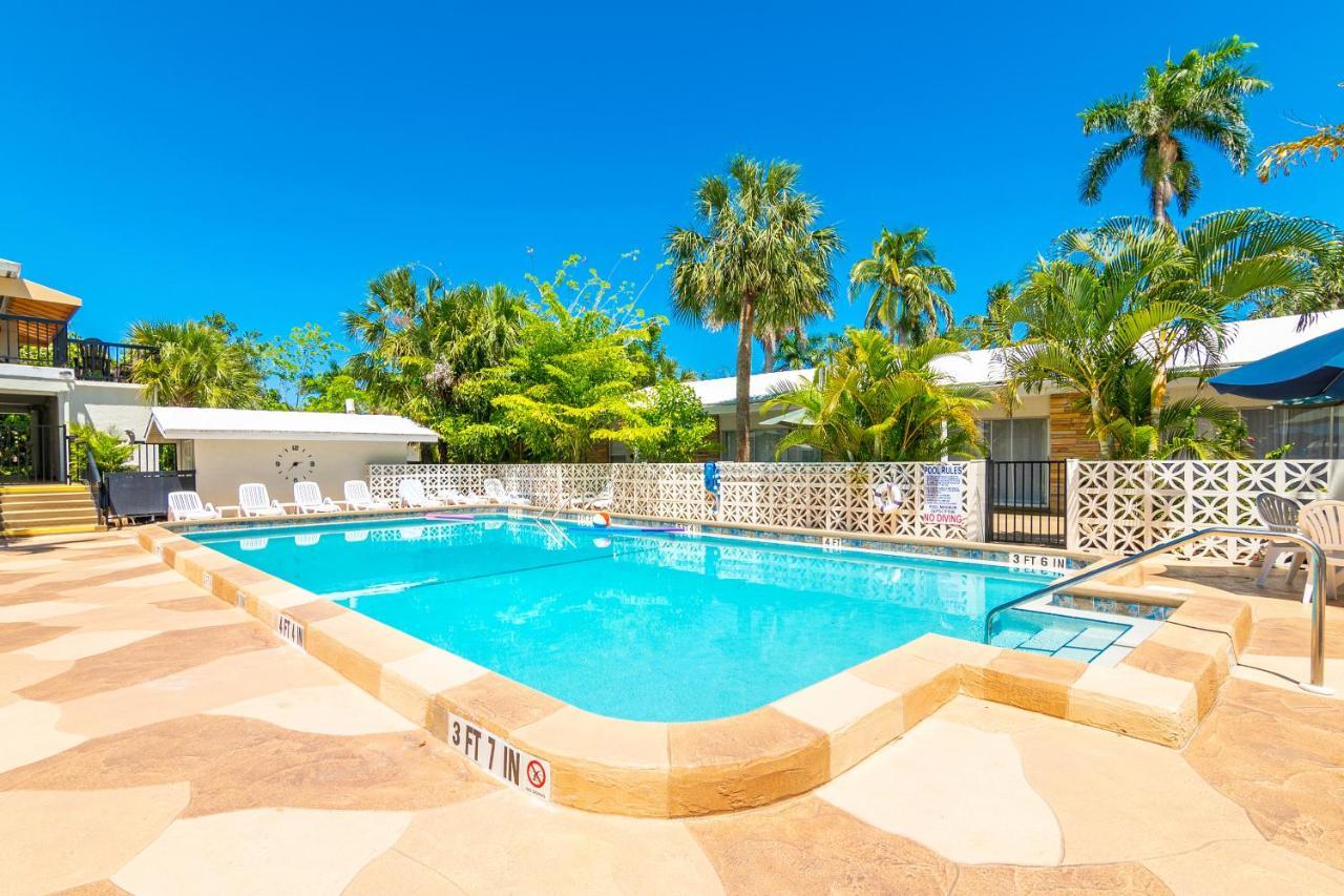 The Fairways Inn Of North Naples Buitenkant foto