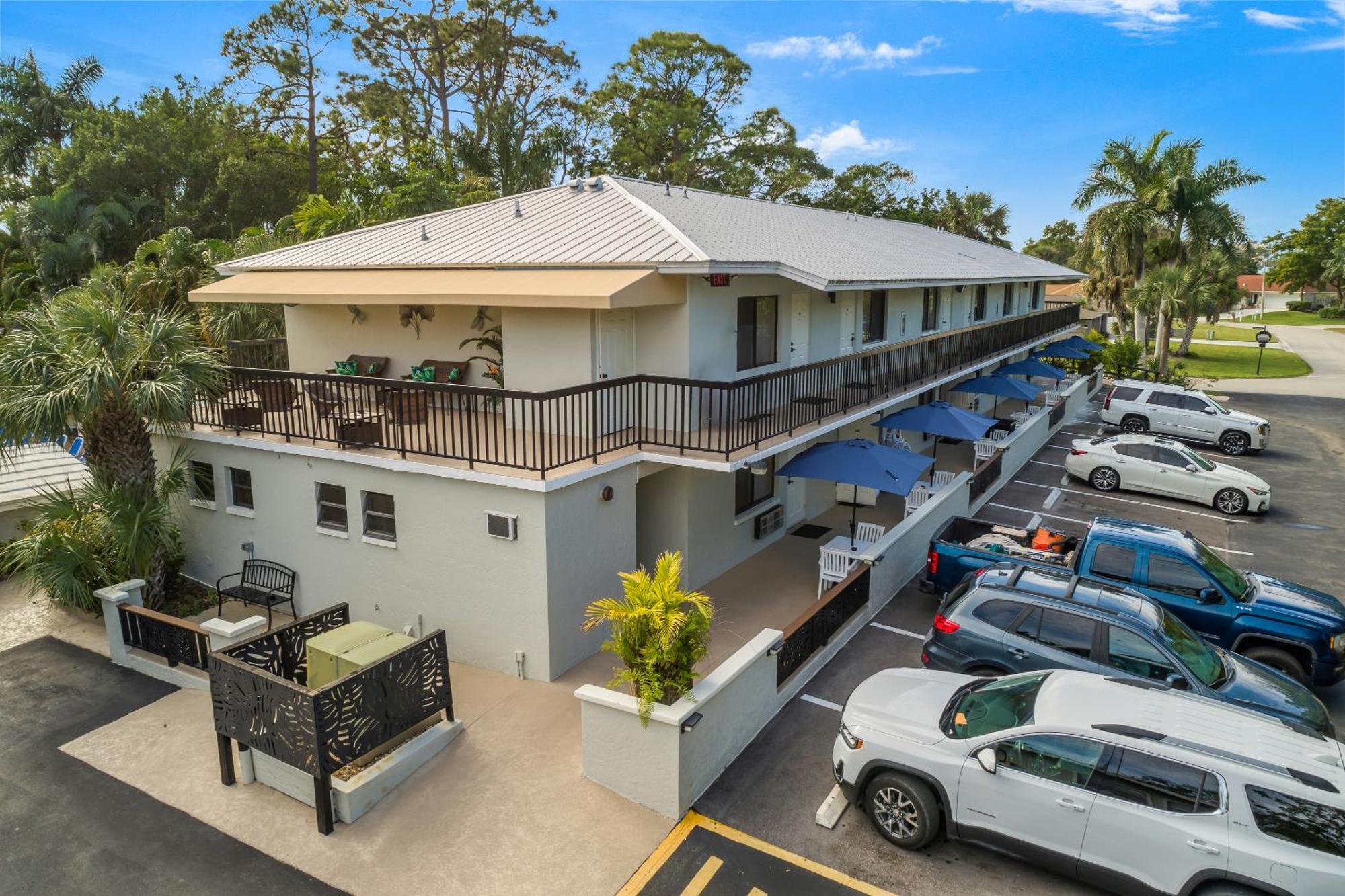 The Fairways Inn Of North Naples Buitenkant foto